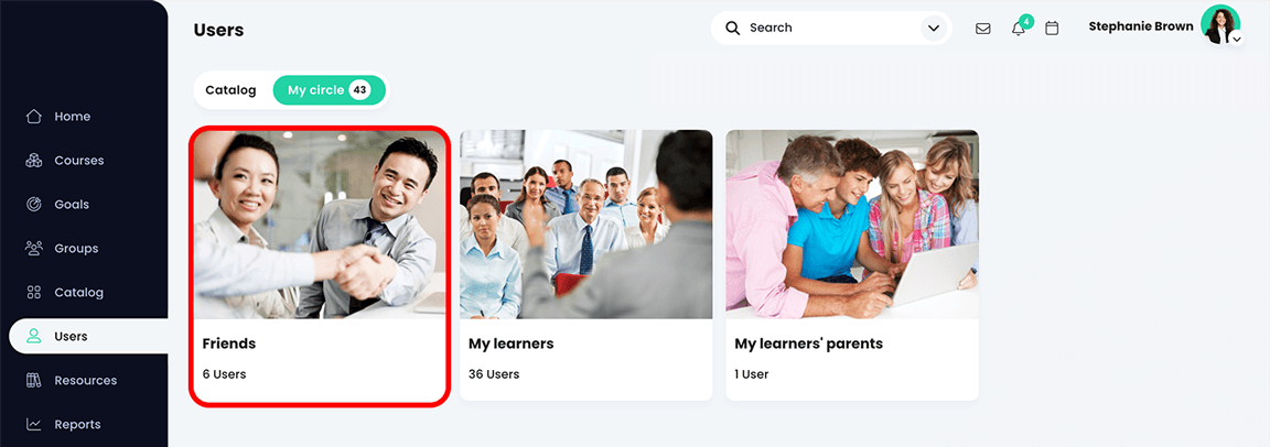 Utilizatori, secțiunea Cercul meu cu dala Prieteni evidențiată