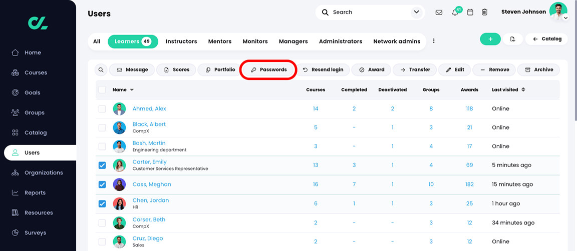 Users, Learners tab with three users selected and the Passwords button highlighted
