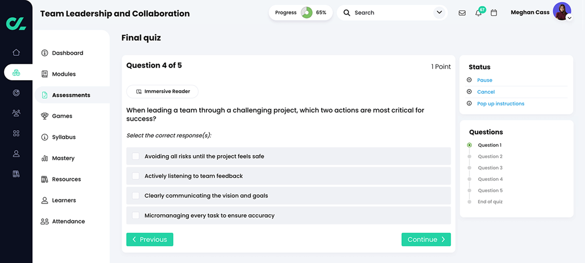 Learner perspective of a question in a course quiz with the Allow users to jump between questions option selected