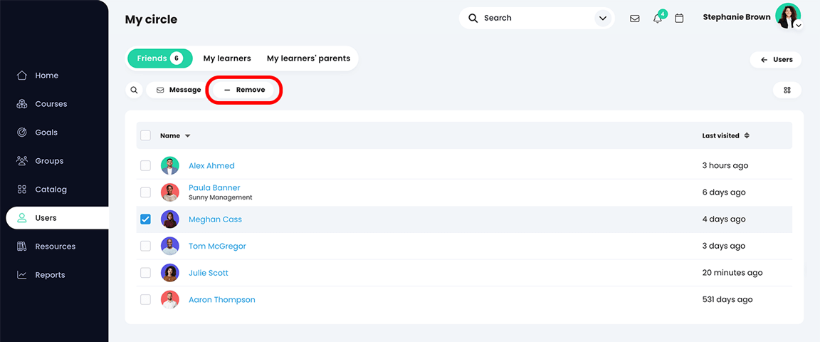 Utilizatori, pagina Prieteni care afișează un prieten selectat în listă și butonul Eliminare evidențiat